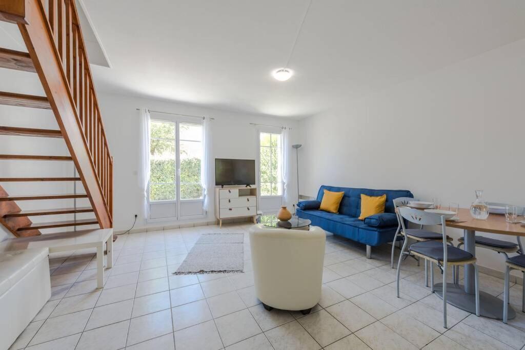 Guest House III Magny-le-Hongre Zewnętrze zdjęcie